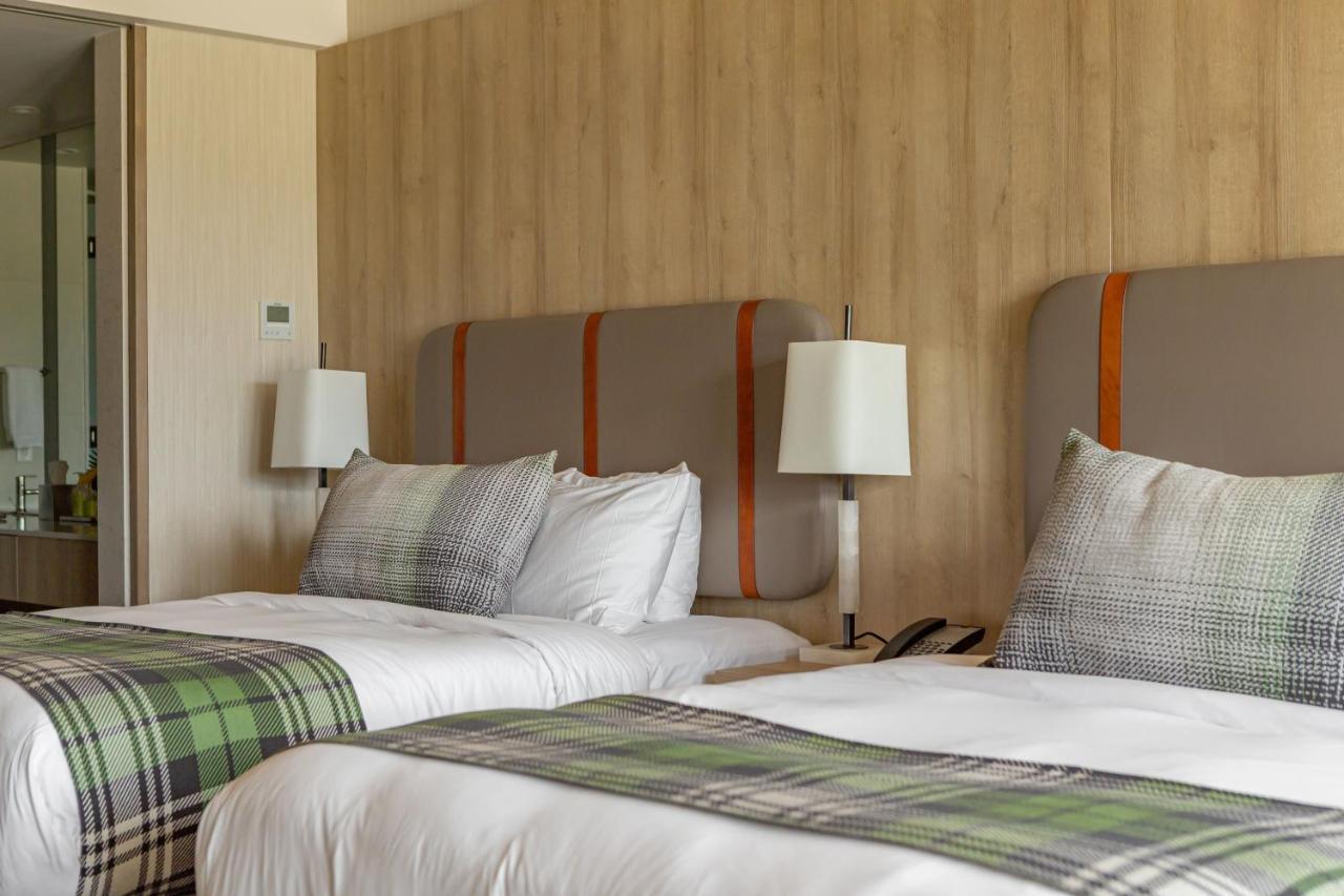 Headwaters Lodge At Eagle Ranch Resort Invermere Chambre photo